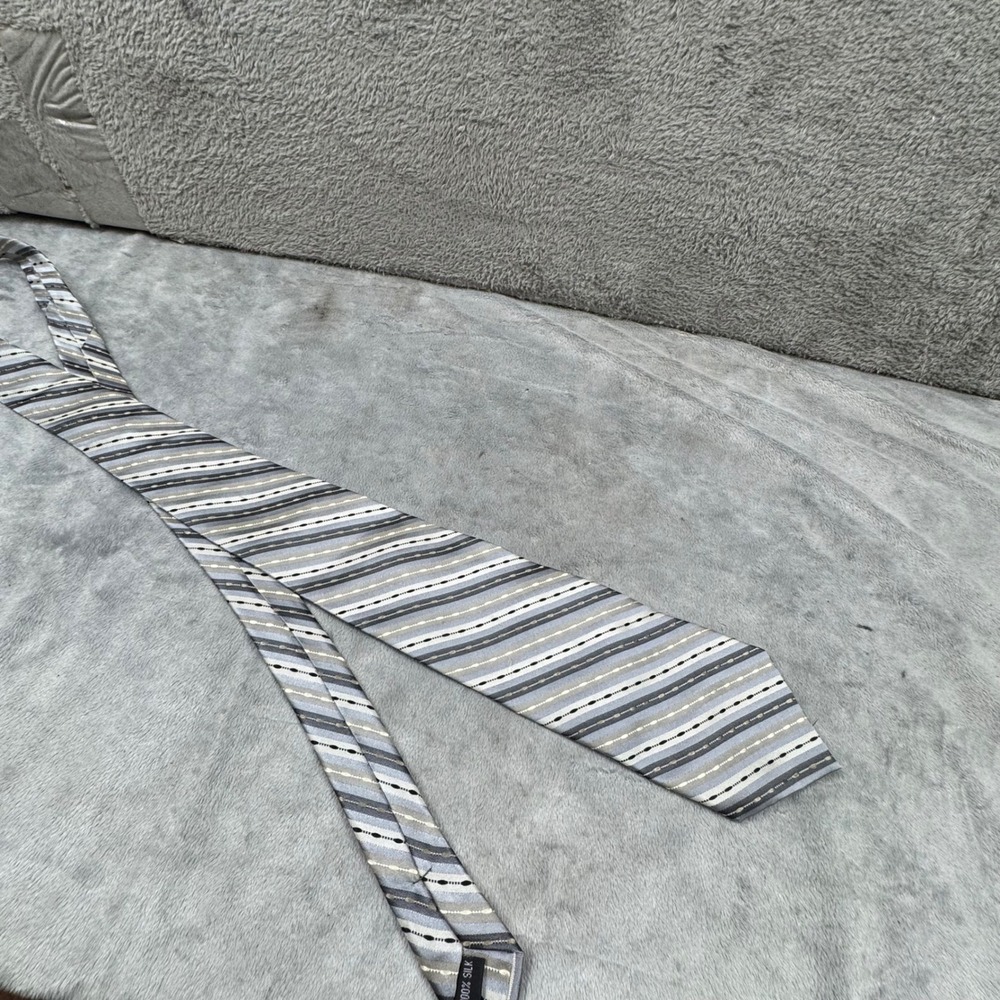 Daniel Craig Silk Necktie Mens OS Grey Silver Striped Excellent Woven Formal Tie